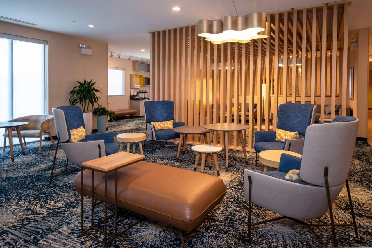 Towneplace Suites By Marriott Frederick Exterior foto