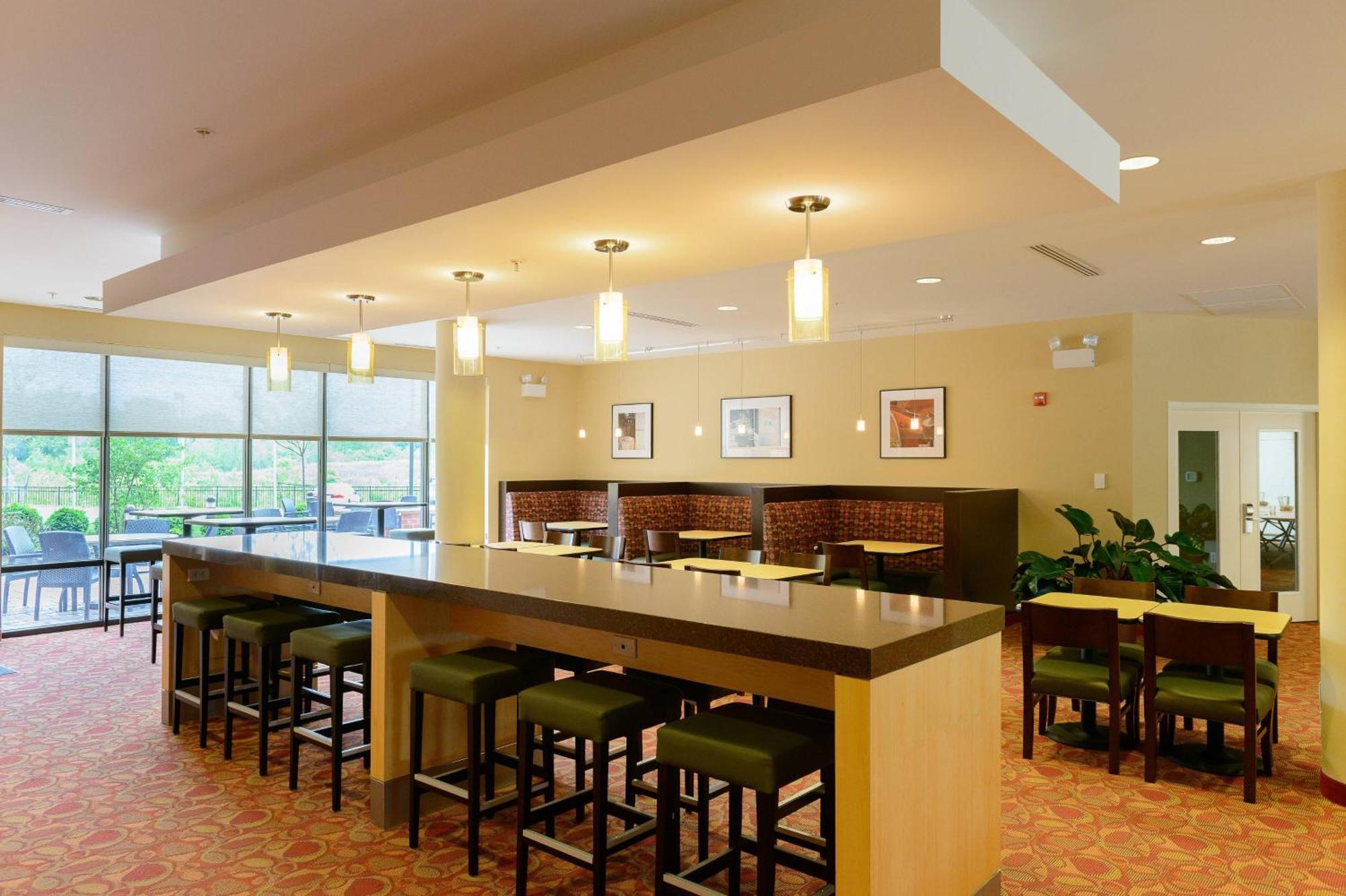 Towneplace Suites By Marriott Frederick Exterior foto