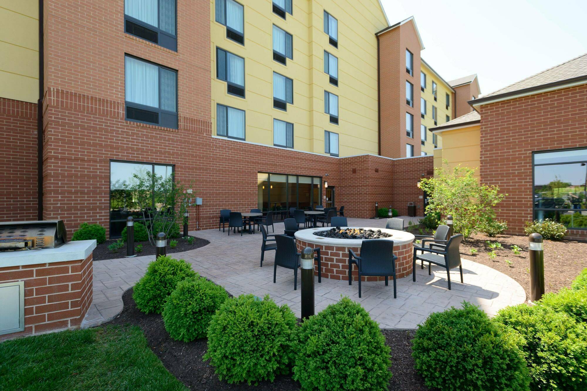 Towneplace Suites By Marriott Frederick Exterior foto
